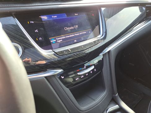 Used 2021 Cadillac XT6 Premium Luxury image 14