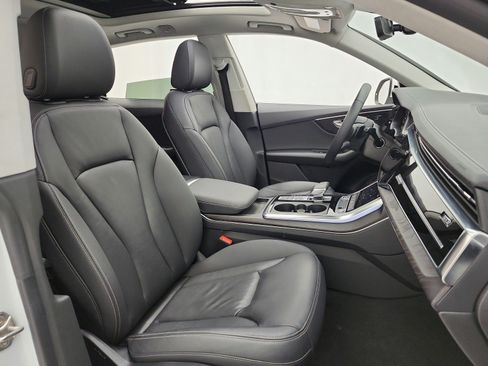 Used 2023 Audi Q8 Premium w/ Convenience Package AWD/4WD image 20