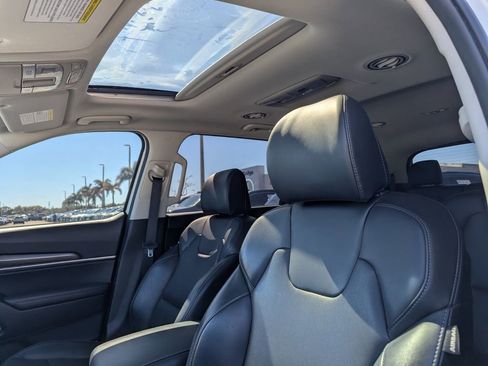 Used 2024 Kia Telluride S w/ S Sunroof Package image 24