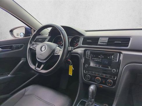 Used 2018 Volkswagen Passat 2.0T R-Line image 27