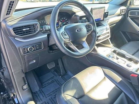 Used 2024 Ford Explorer XLT w/ Equipment Group 202A image 24