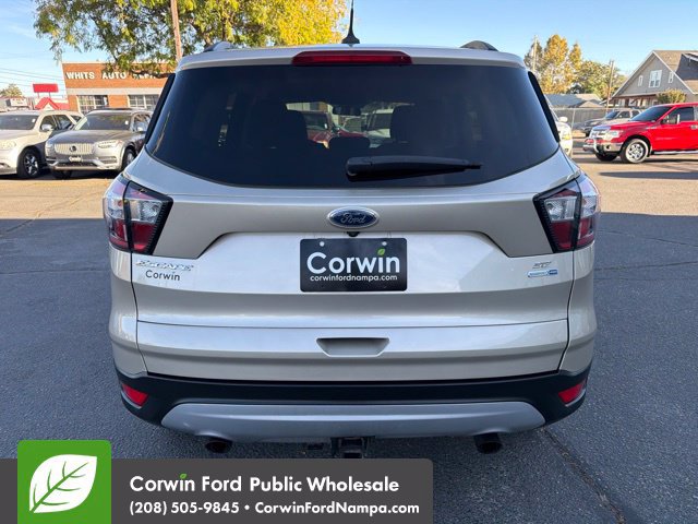 Used 2018 Ford Escape SE w/ SE Sync 3 Package AWD/4WD image 6