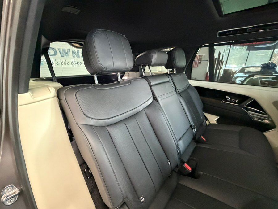 Used 2024 Land Rover Range Rover Long Wheelbase SE AWD/4WD image 43