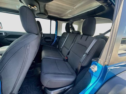 Used 2023 Jeep Wrangler Unlimited w/ Cold Weather Group AWD/4WD image 27