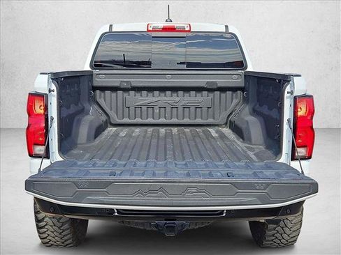 Used 2024 Chevrolet Colorado ZR2 w/ ZR2 Convenience Package III AWD/4WD image 10