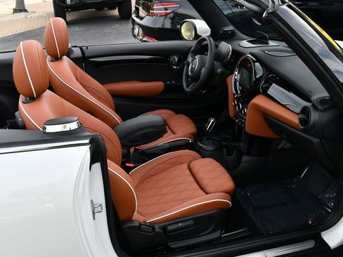 Used 2023 MINI Cooper S image 60