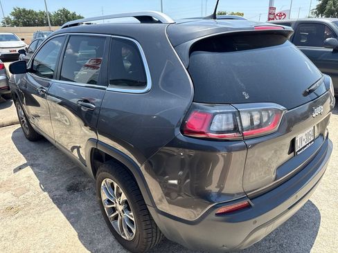 Used 2019 Jeep Cherokee Latitude Plus FWD image 5