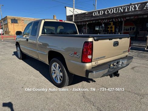 Used 2005 Chevrolet Silverado 1500 LS w/ Light Duty Power Package image 8
