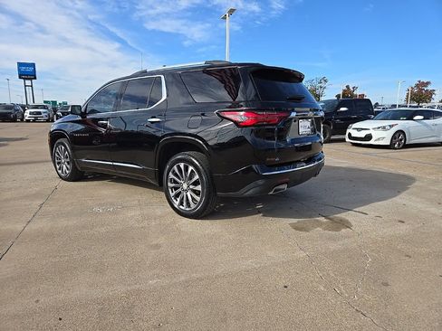 Used 2023 Chevrolet Traverse Premier image 9