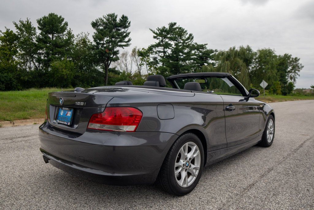 Used 2008 BMW 128i Convertible RWD image 17
