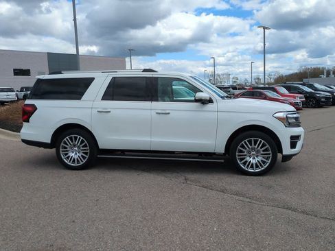 Used 2022 Ford Expedition Max Limited AWD/4WD image 9