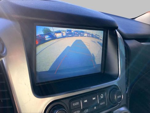 Used 2019 Chevrolet Suburban LT AWD/4WD image 28