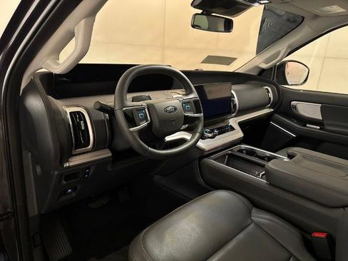 Certified 2025 Ford Expedition Max Active image 5
