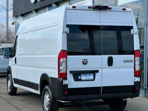 Used 2023 RAM ProMaster 2500 image 3