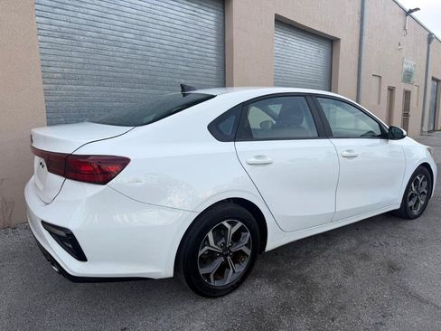 Used 2019 Kia Forte LXS FWD image 7