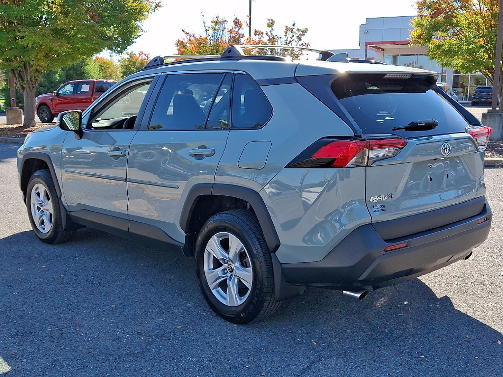 Used 2021 Toyota RAV4 XLE w/ Convenience Package AWD/4WD image 6