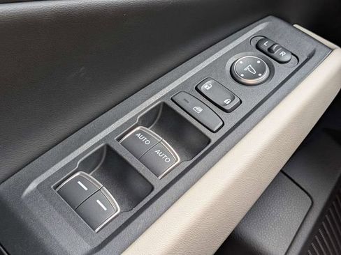 Used 2025 Honda Accord SE image 28