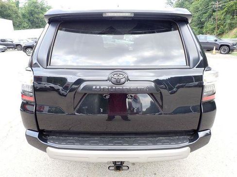 Certified 2024 Toyota 4Runner TRD Off-Road Premium w/ Moonroof Package AWD/4WD image 4