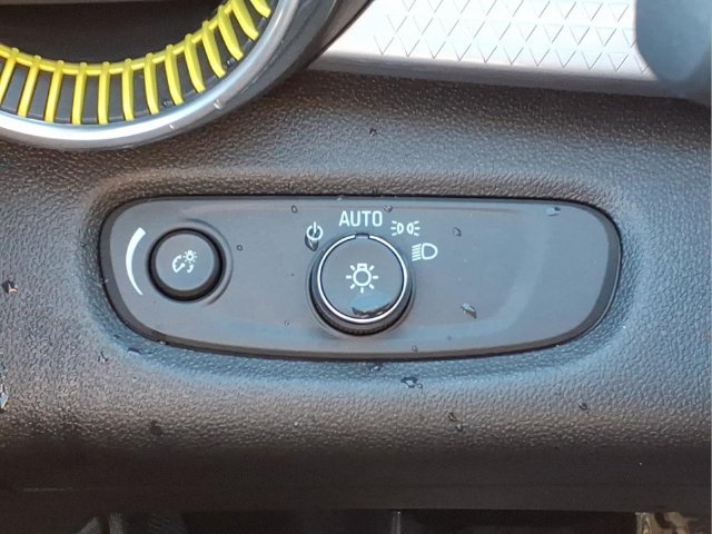 Used 2024 Chevrolet Trax LT w/ Driver Confidence Package FWD image 17