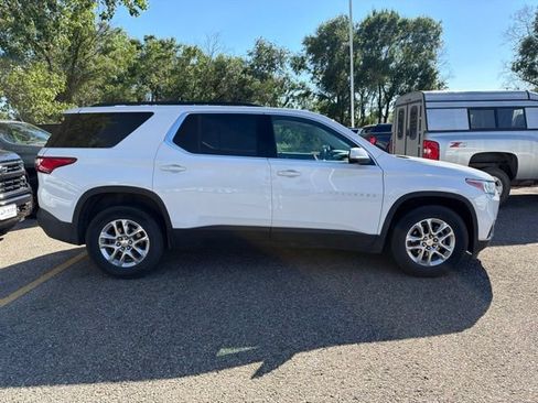 Used 2021 Chevrolet Traverse LT AWD/4WD image 9