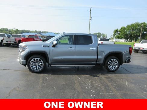 Certified 2026 GMC Sierra 1500 Denali w/ Denali Reserve Package AWD/4WD image 11