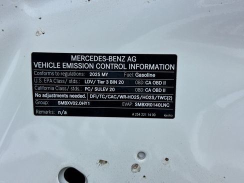 Used 2025 Mercedes-Benz C 300 Sedan image 21