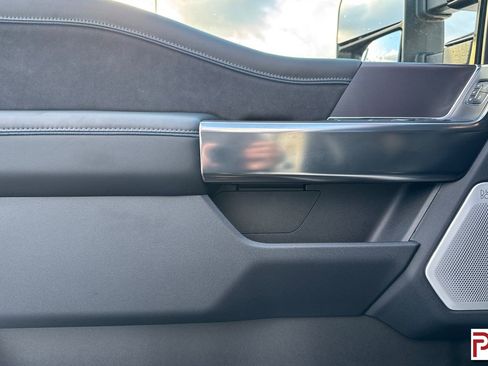 Used 2026 Ford F450 Platinum w/ FX4 Off-Road Package image 12