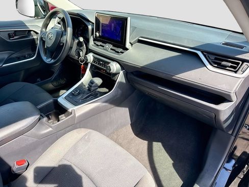 Used 2025 Toyota RAV4 LE AWD/4WD image 30