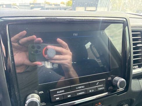 Used 2024 Nissan Frontier SV w/ SV Convenience Package image 20