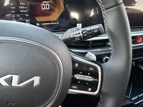 New 2025 Kia Sorento EX image 30