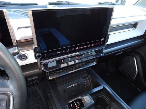 Used 2024 GMC Hummer EV 3X w/ LPO, Illumination Package image 7