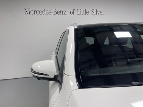 Used 2022 Mercedes-Benz GLC 300 4MATIC image 12