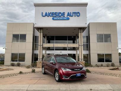 Used 2017 Chrysler Pacifica Limited
