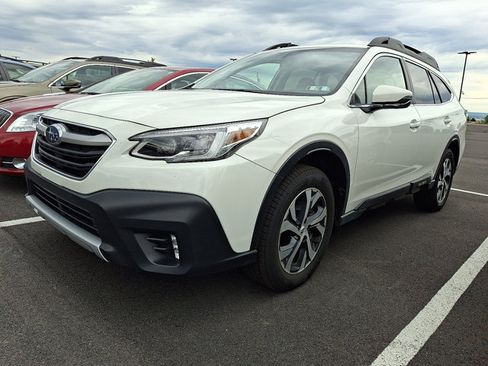 Certified 2021 Subaru Outback Limited AWD/4WD image 3