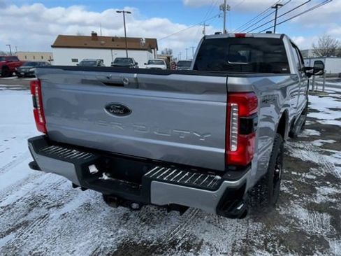Used 2024 Ford F250 Lariat w/ Black Appearance Package image 9