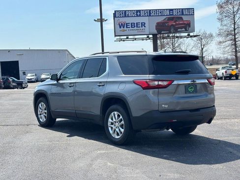 Used 2020 Chevrolet Traverse LT image 3