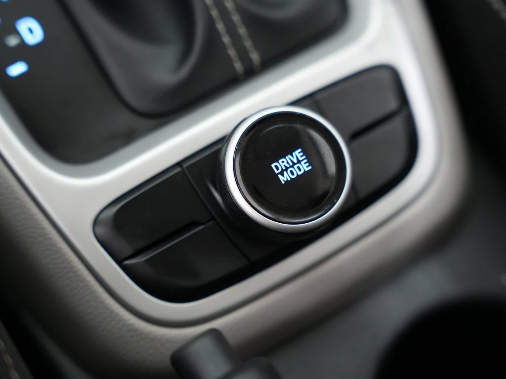 Used 2020 Hyundai Venue SEL FWD image 27