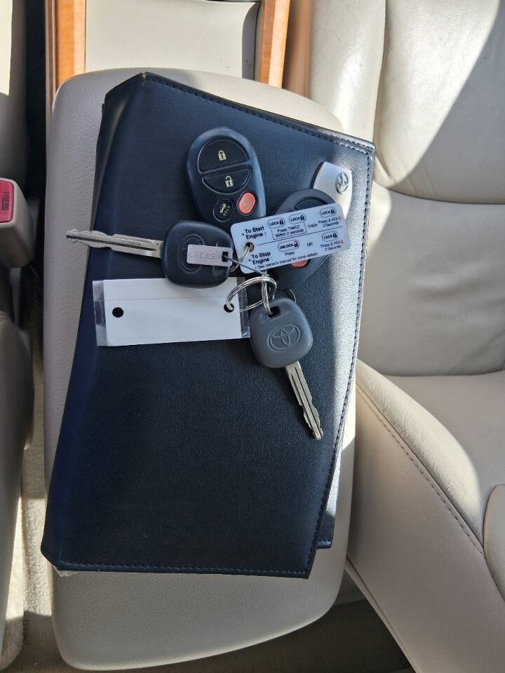 Used 2007 Toyota Avalon XLS FWD image 20