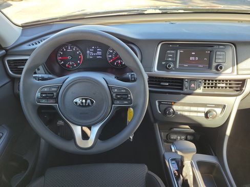 Used 2017 Kia Optima LX w/ Option Group 014 image 17