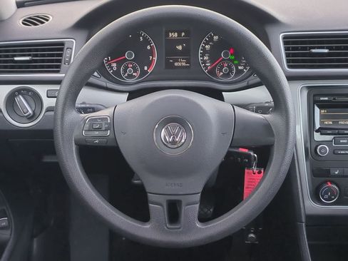 Used 2013 Volkswagen Passat 2.5 S FWD image 22