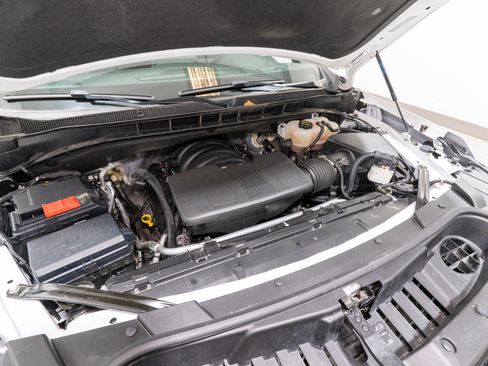 Used 2024 Chevrolet Suburban RST w/ Luxury Package image 36