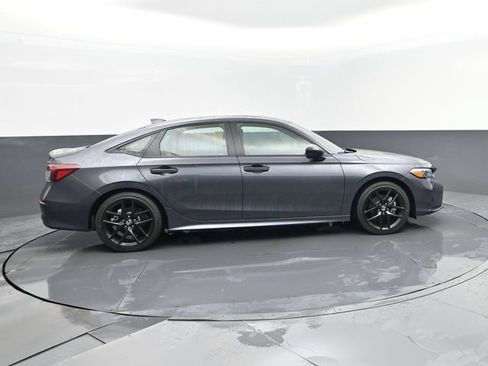 Used 2025 Honda Civic Sport image 4
