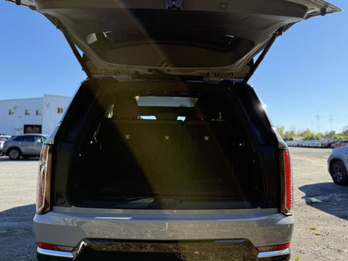 New 2026 Cadillac Escalade IQL Luxury image 10