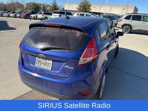 Used 2014 Ford Fiesta SE w/ Equipment Group 201A image 3
