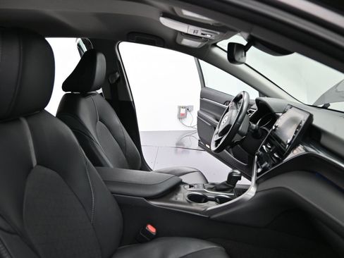 Used 2024 Toyota Camry XSE image 8