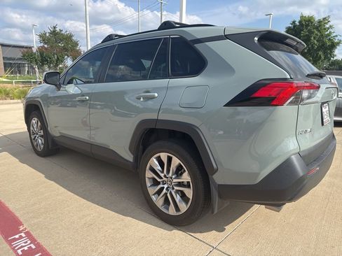 Used 2023 Toyota RAV4 XLE Premium FWD image 7