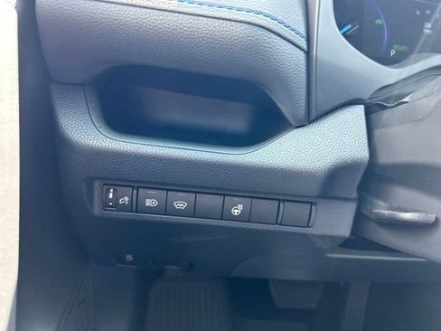 Used 2025 Toyota RAV4 SE w/ Weather Package AWD/4WD image 23