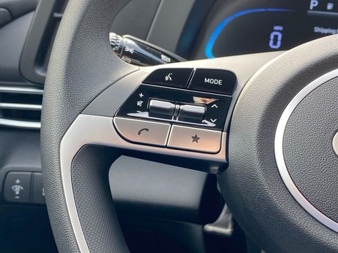 New 2026 Hyundai Elantra SE FWD image 17