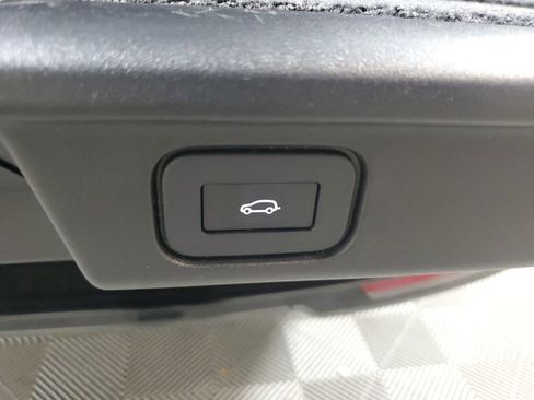 Used 2023 Land Rover Range Rover SE AWD/4WD image 9