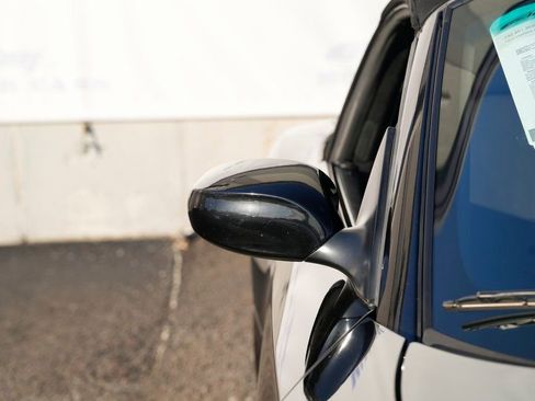 Used 2003 BMW Z4 2.5i image 10